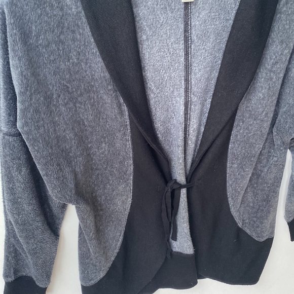 Nicole Miller open front Long-sleeve black & gray cardigan, Size M - Picture 4 of 6